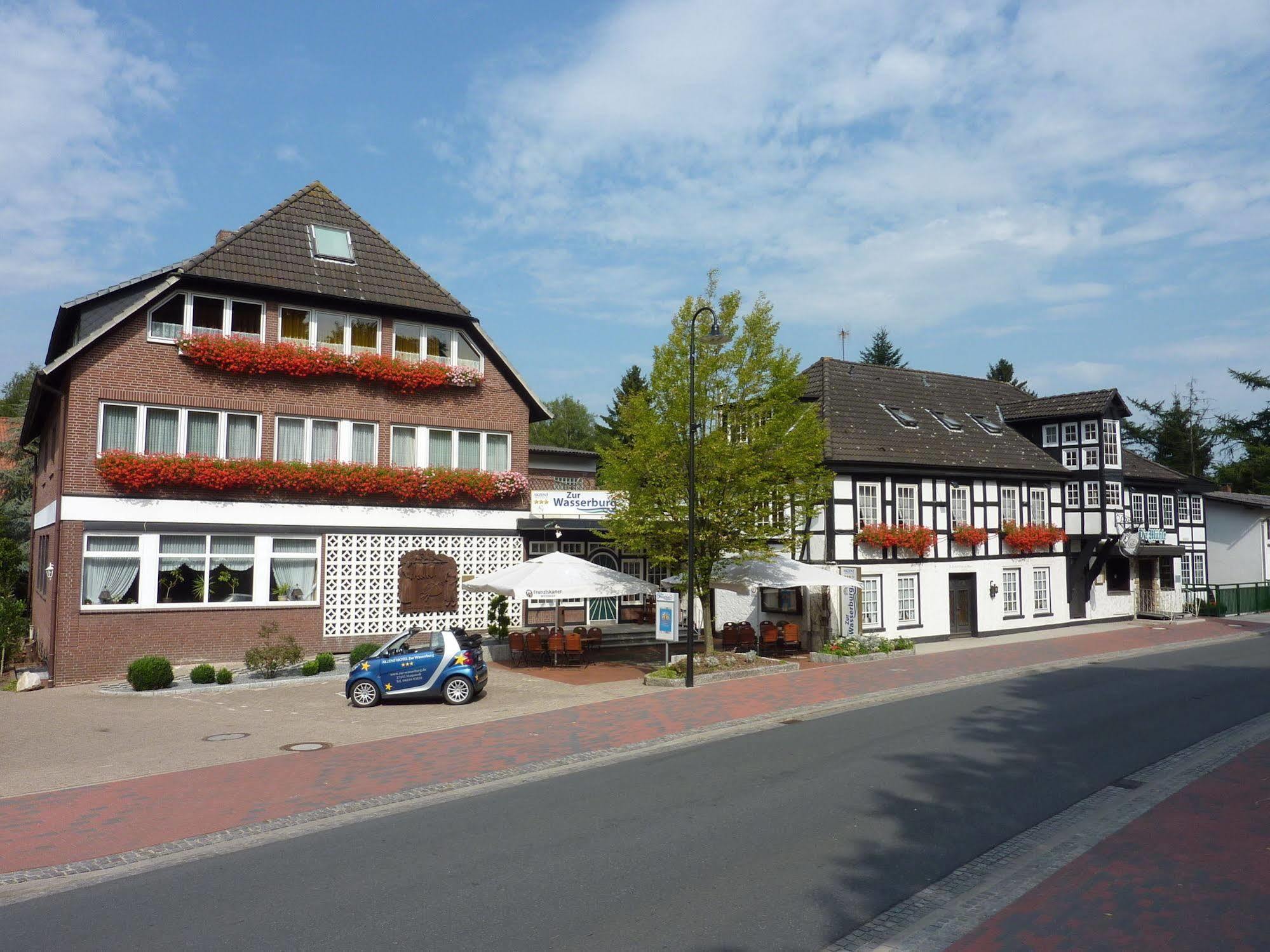 Akzent Hotel Zur Wasserburg - Hotel Garni Bed & Breakfast Harpstedt Exterior foto